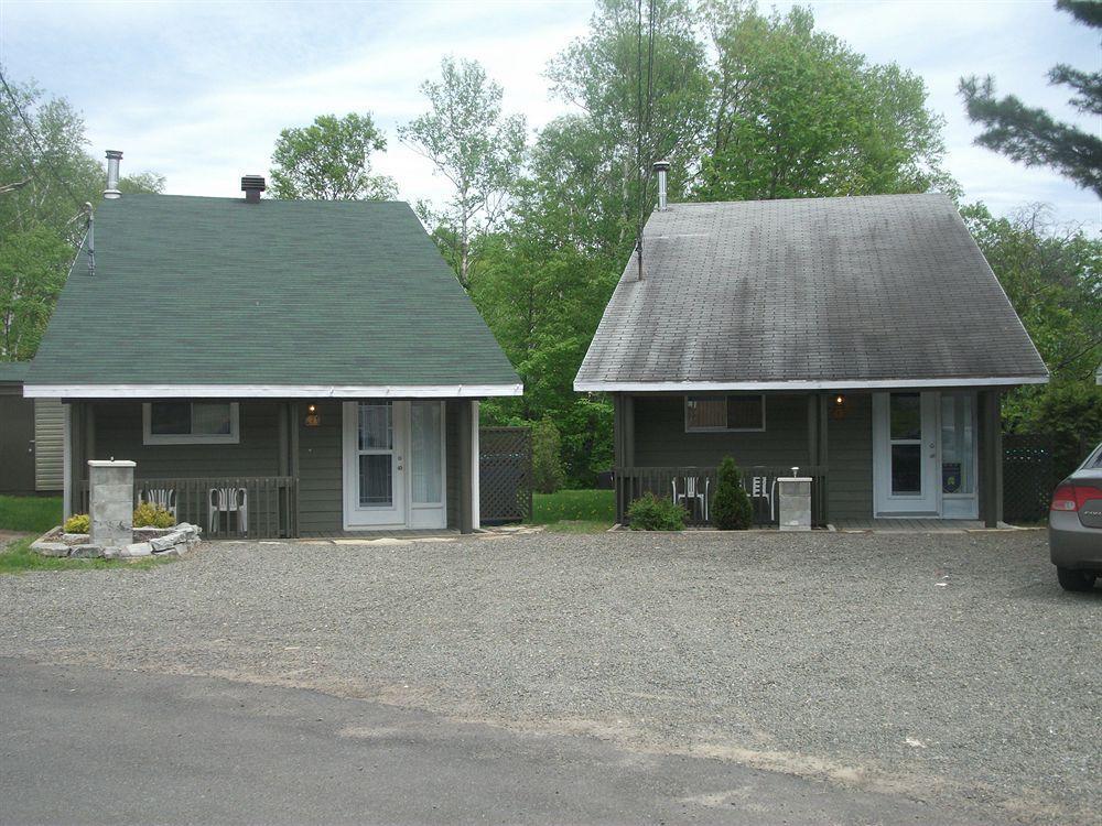 Les Chalets Bô-Sô-Met Beaupré Exterior foto